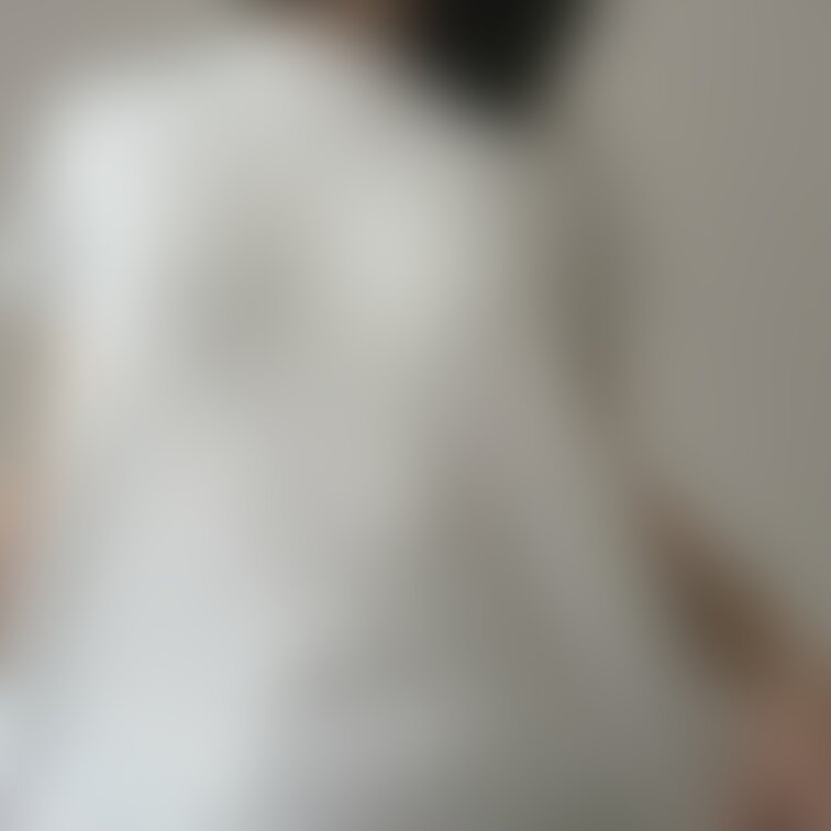 乳首当てゲーム。

【みみからのお願い💕】 
えっちだと思ってくれた方は 
写真下の♡印をポチッとしてくれると、