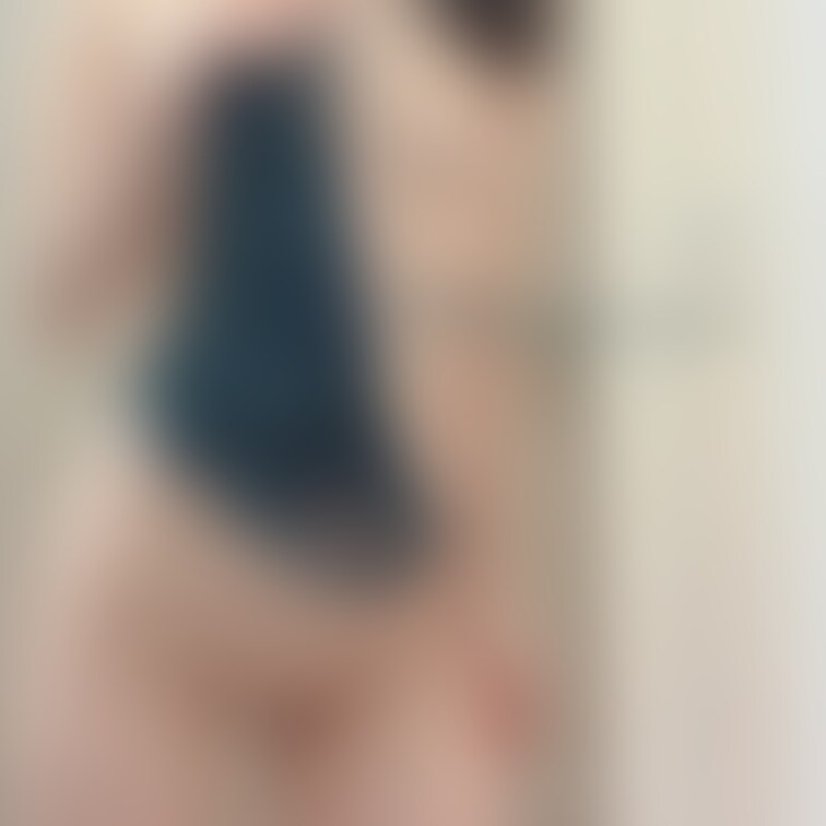 脱いじゃった👙