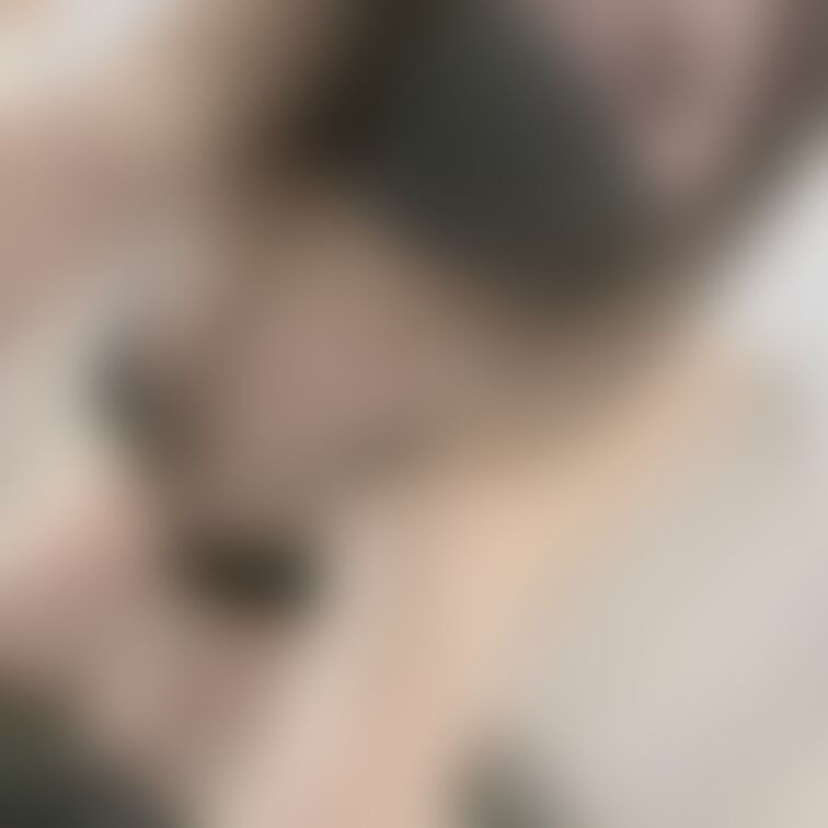 ただいま🫶
今日えっちな下着着て会社行った笑