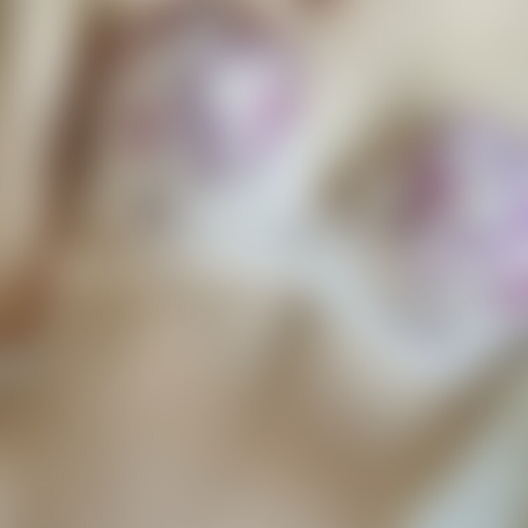 かわいくて大人っぽいデザイン、、でも春って感じで秋じゃないかな😳💦