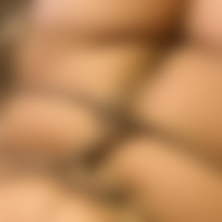 写真集毎日真似ていろんな自縛覚えて。ここも癖になってた。これ無しで終われなくなった。
動かずただ潰してると昇り果てる日