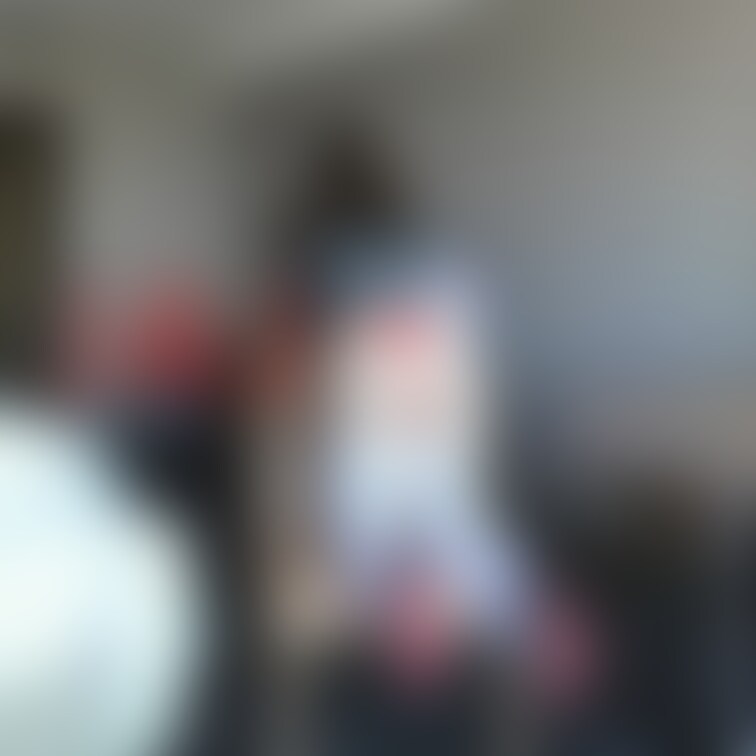 透けてる白のピタパンを下げさせました