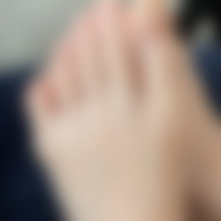 まゆみさん③
足のサイズ：22.5cm