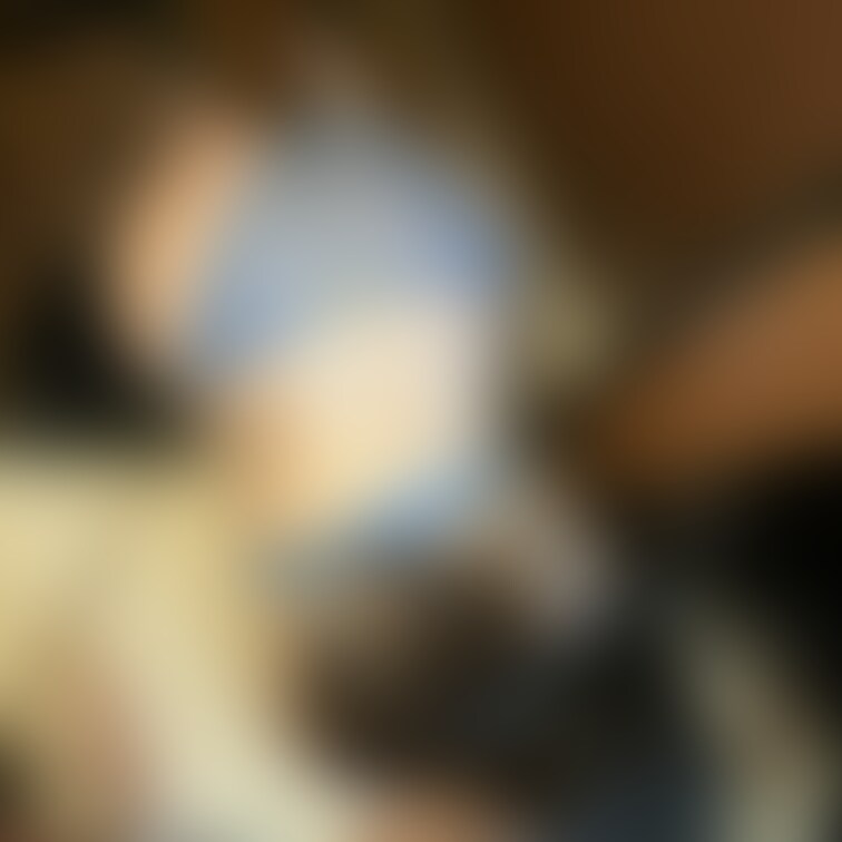 お部屋に入るなり服を脱がされて
全身舐めまわされたよ❣️
おっきなお尻がイイ‼️って🥰