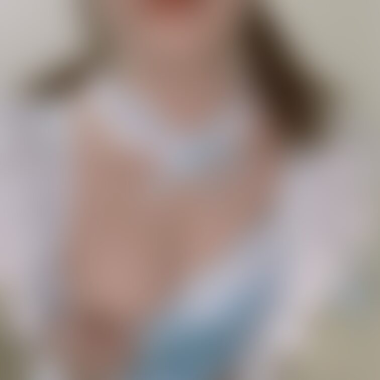 片乳見せメイドちゃん💗