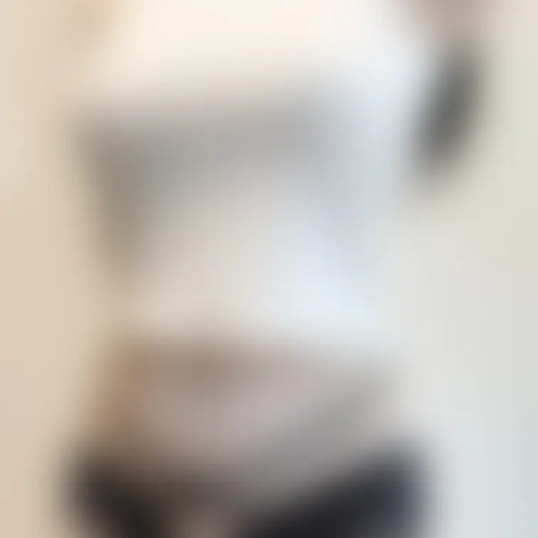 脇見せお姉さん😘
オープンクロッチのランジェリー着ただけで糸引いちゃった…///