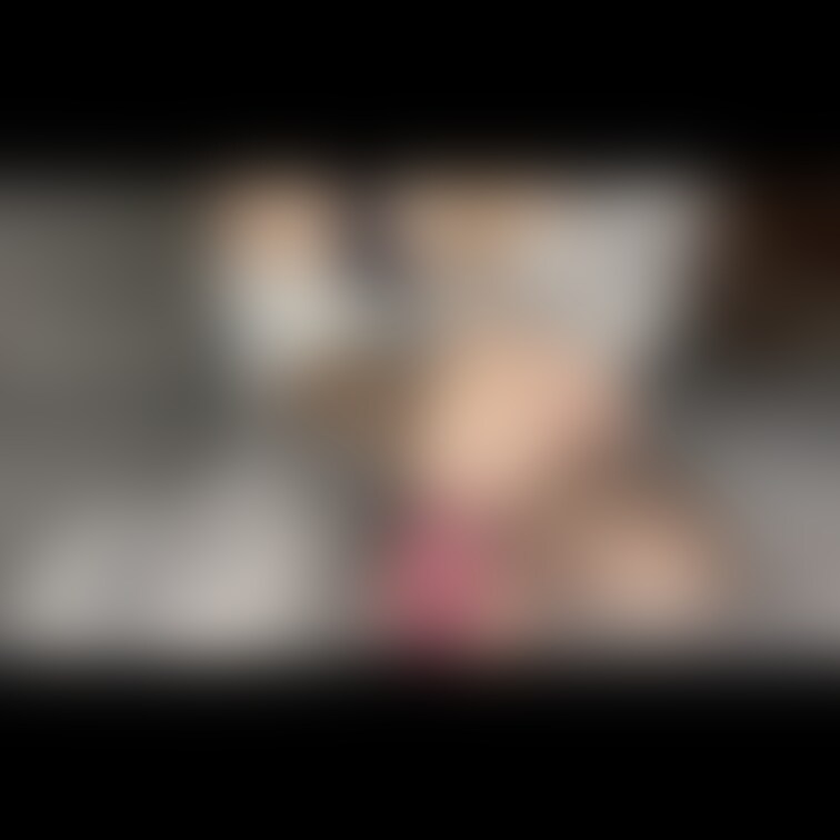 服着たままってなんかえっちぃのわかってくれますか…
チラッと見えた時どきっとしますよね…❣️
見失わないようにまずは