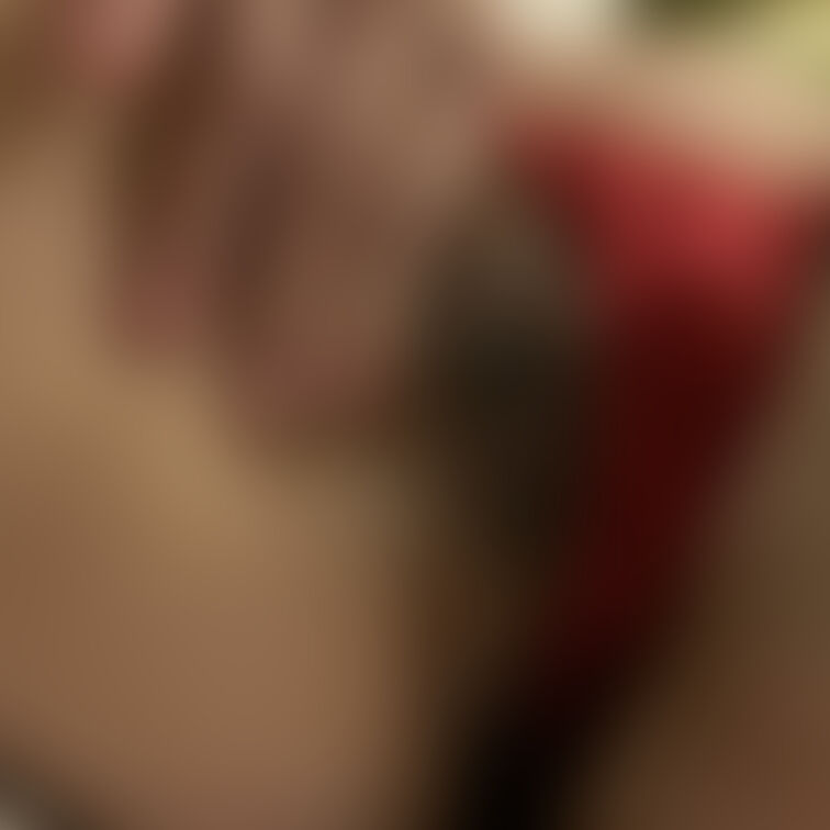 ほらぁ、、、
良く見える、、でしょ、、、
真っ黒い、、びらびらもぉ、、、
中のぉ、、ピンクに濡れてるのも、、、