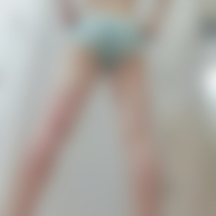 くい込んだパンツ