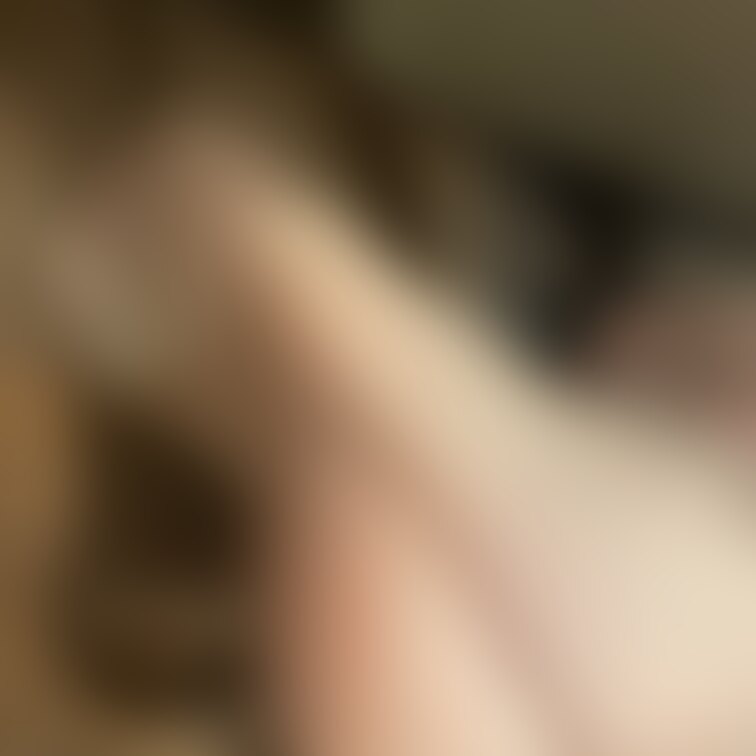 お外で脱ぎたての足♡