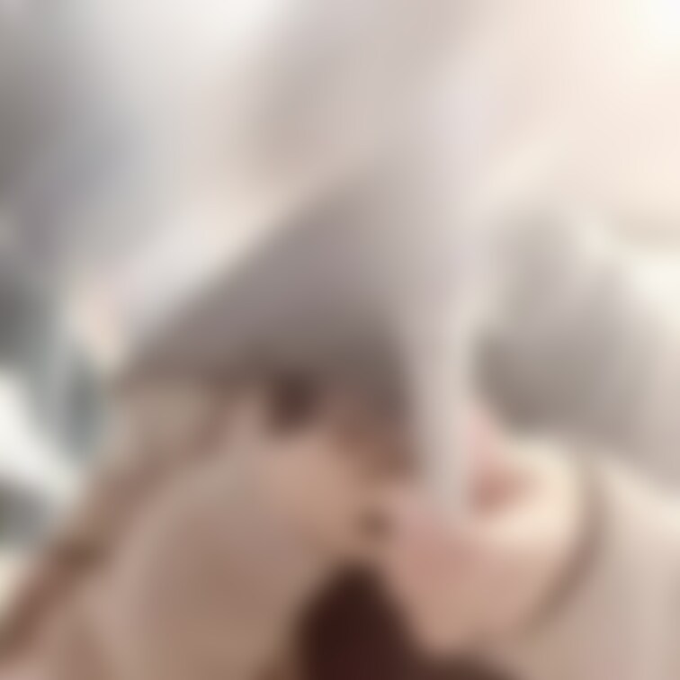 本屋さんで本読むふりしておっぱいだしちゃう動画🥰