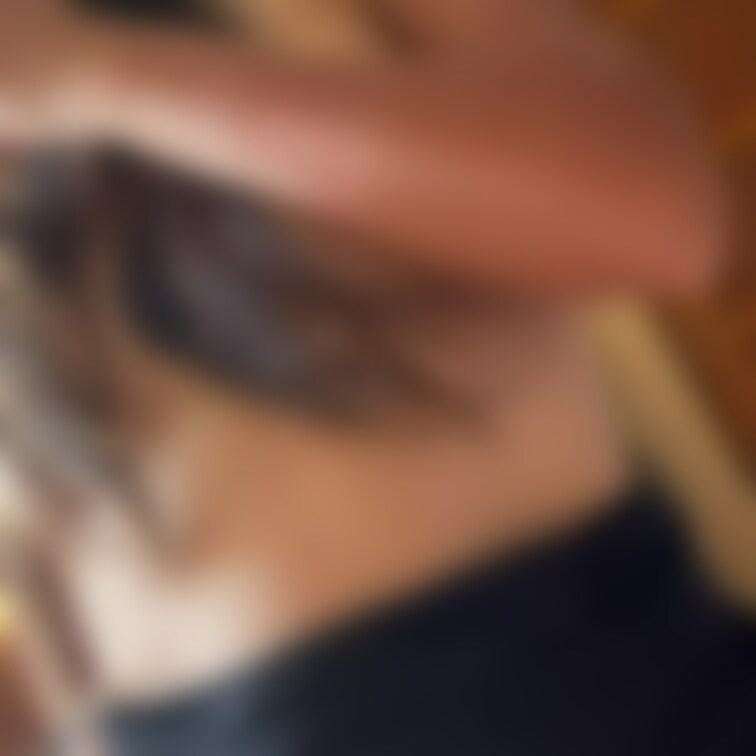 Meiです💕
騎乗位は奥まで入って
気持ちいい
ポルチオ刺激がたまらない💗