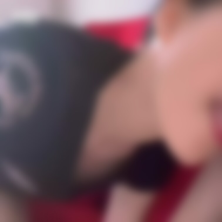 乳首舐められて感じる人いますか❓🤔💕

いるなら立候補して私に舐めさせて下さい😍

乳首で感じ男性かわいい🥰