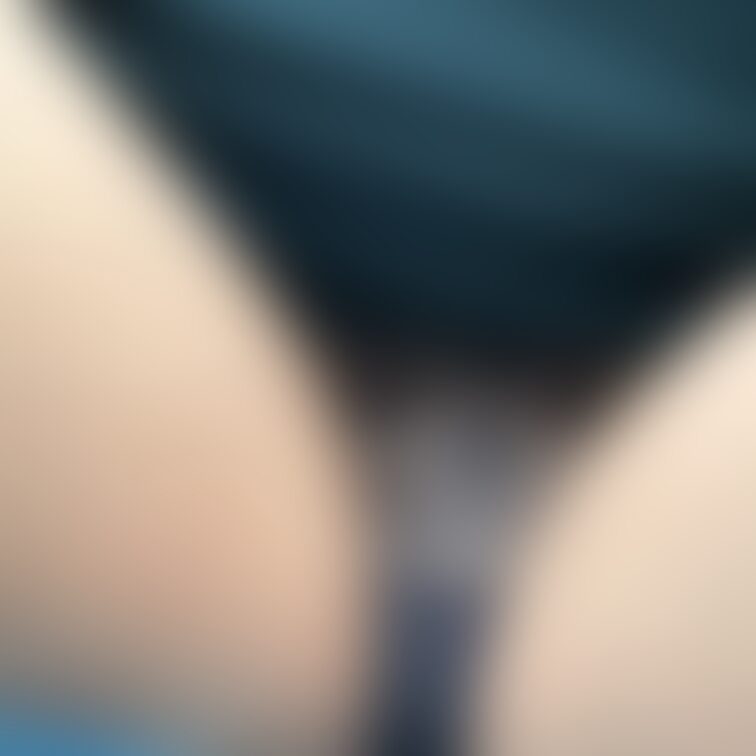 わかりにくいけどバイブ仕込んでます😏