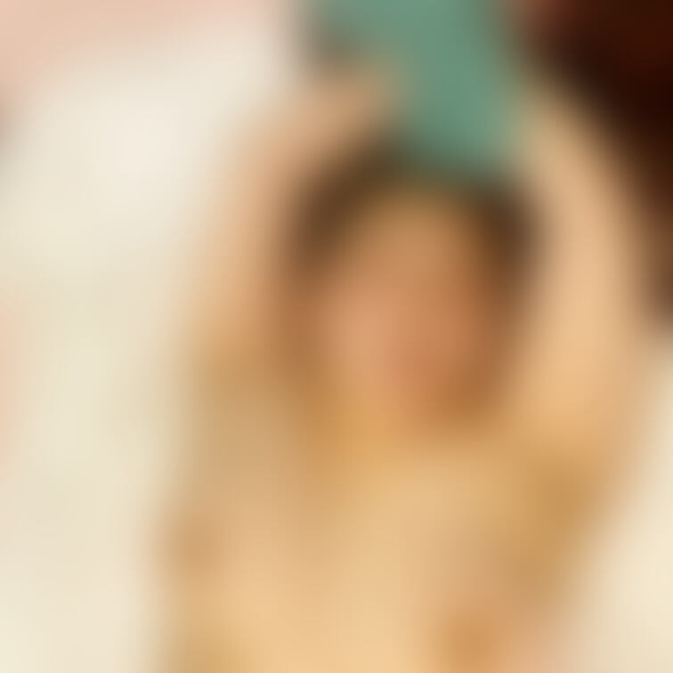 アイマスクをしたり手を縛られたりすると、なにをしてもらえるのか、すごく期待してしまいます。。。

この日は複数の男性