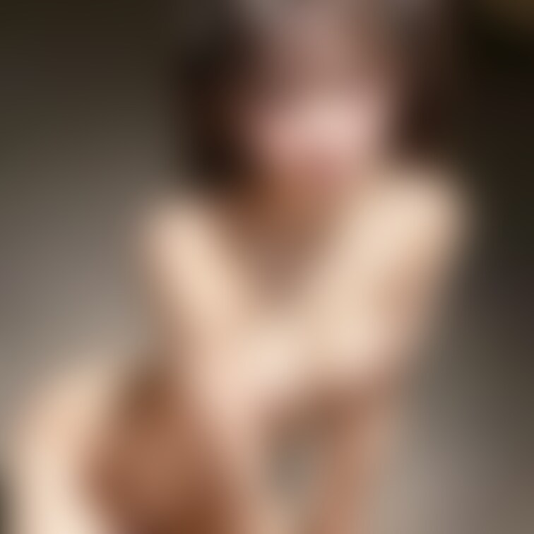 じー
恥ずかしいから見つめないで(˶´ 𖥦`˵ )