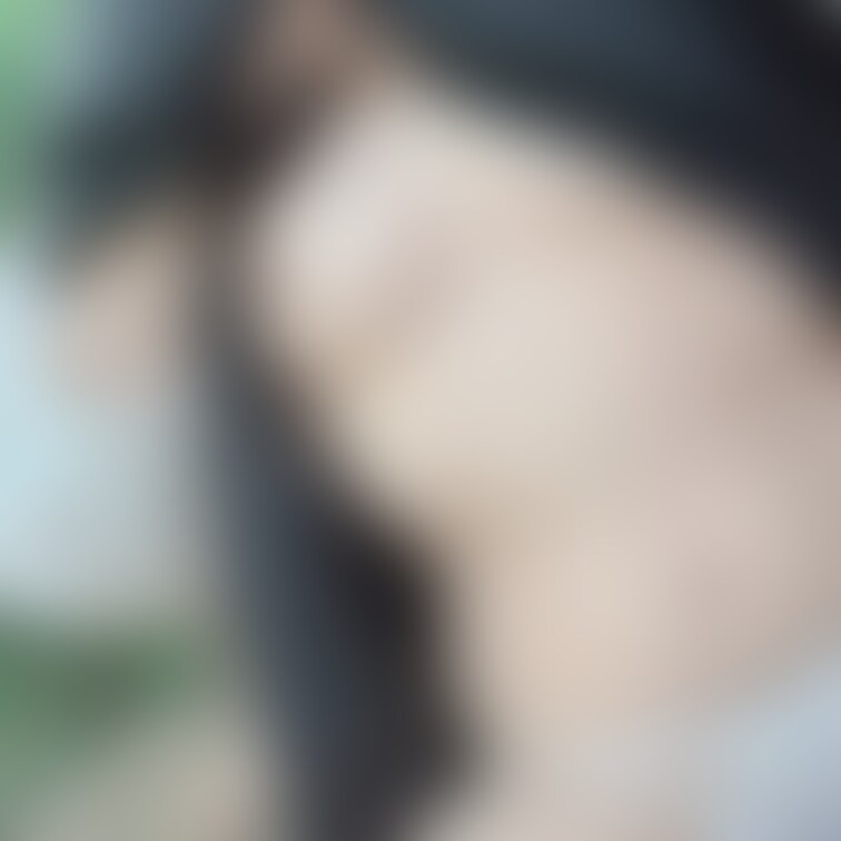 森林の中で…おっぱい露出(*´︶`*)
風が気持ちよくてハマっちゃいそ♡