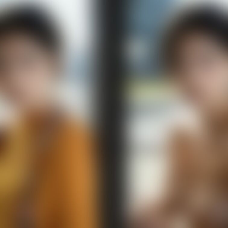 着衣と脱衣を並べた画像です。画像№420