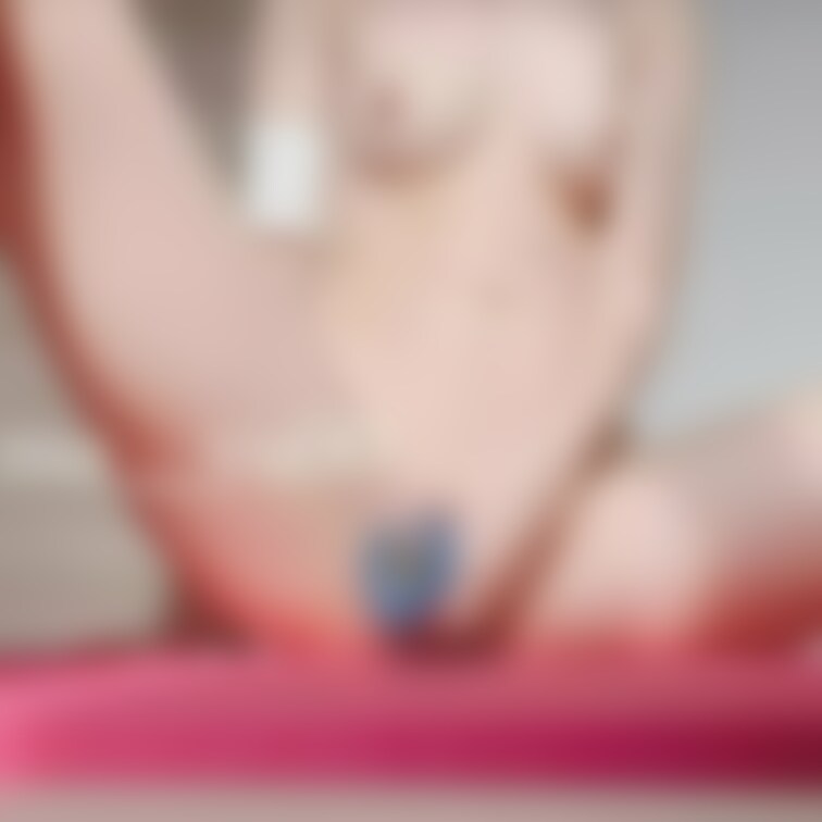 新しいおもちゃ使ったらヤバすぎた🙈
全裸ぽなに動画です、気持ち良すぎて足ガクガク、、