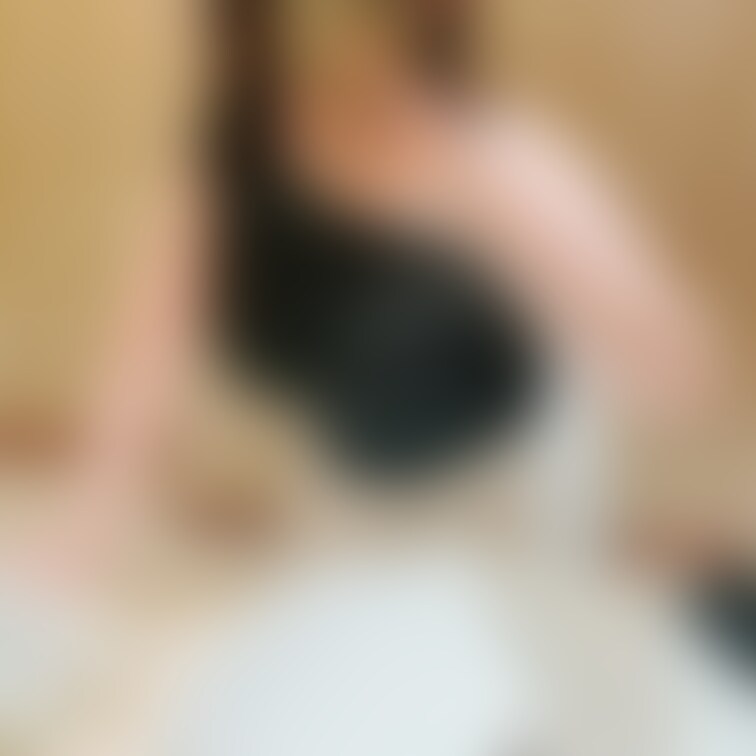 この身体、朝から慰めてくれる人…?🥺
風邪気味だから看病して欲しいな💦