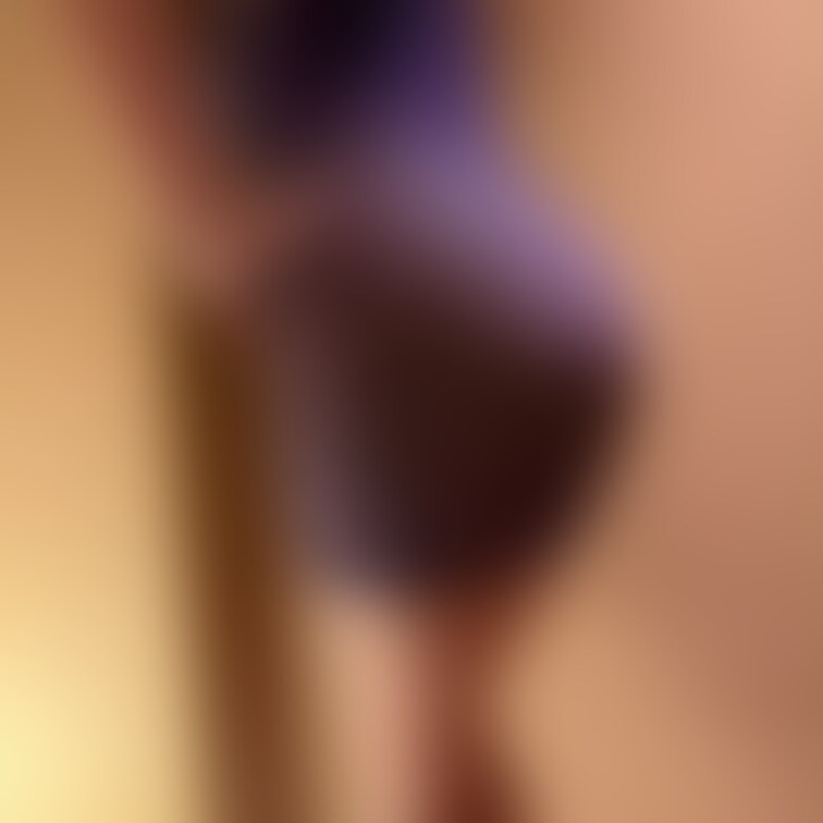 穴あきタイトワンピ
このヒップがたまりません