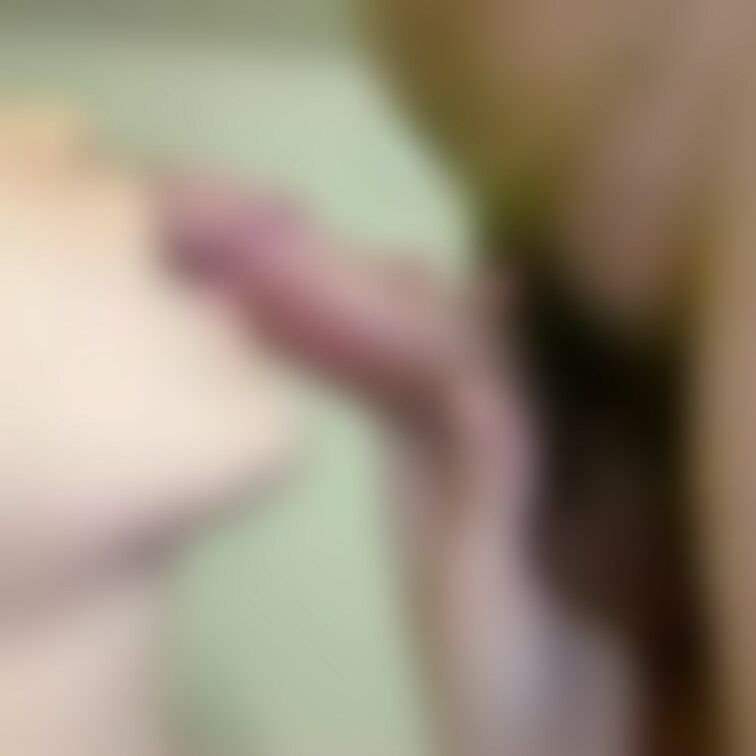 妻のフェラは丁寧にゆっくりしゃぶるタイプです♡