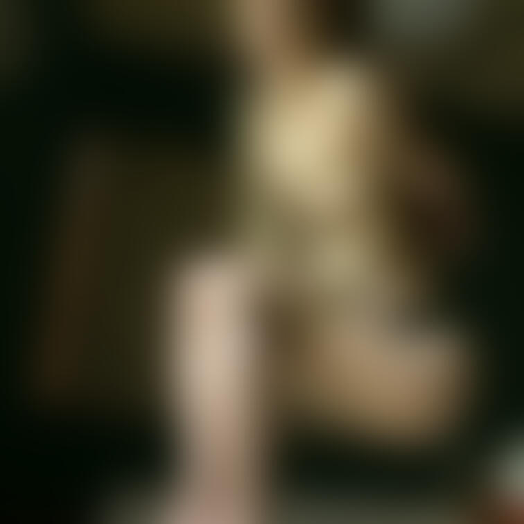 口縄をかますと目がうつろ。それを眺める。