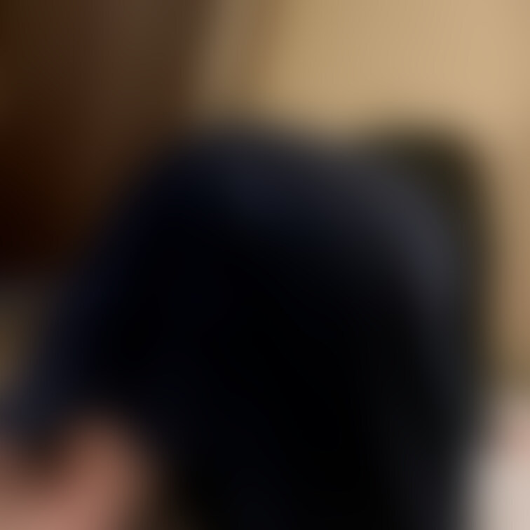 秘密の🤫バイト始まりました(*´ 3｀)ﾋﾐﾁｭｯ♡
お昼と違う私の姿⤴︎⤴︎💕