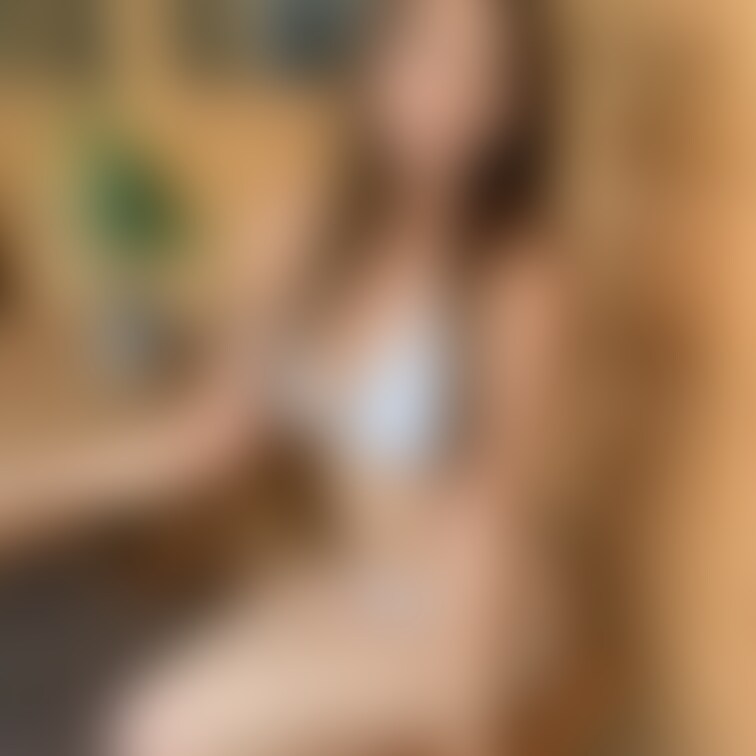 なんだかんだでむちこは白が一番似合うかな？🤍