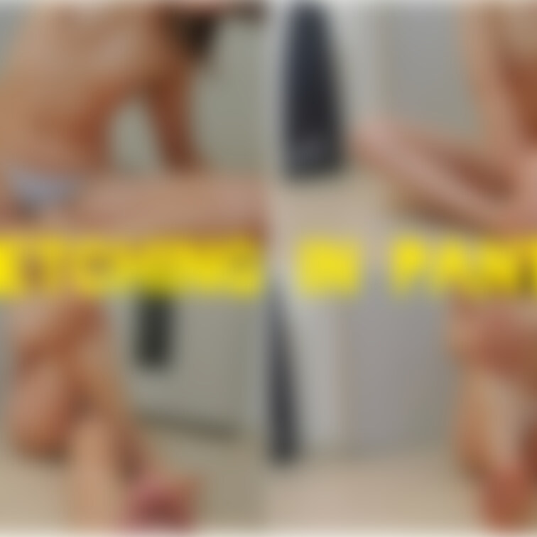 パンツ姿でストレッチ🧘‍♀️
普通の事も
普段と格好違うと
別物に見えるかな☺️

なぜか
健康について語る