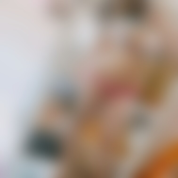 お着替えしようかな…
あれ、なんで見てるの？🫣