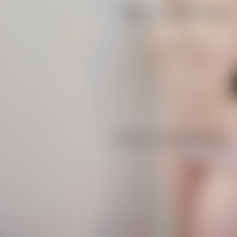 おはよ💓
腕上げるとおっぱい小さく見えるなぁ😭