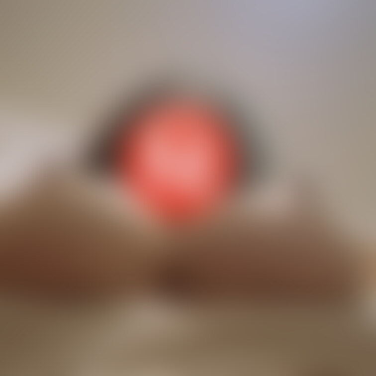 下から眺める私のおっぱい、どうですか?
乳首立っててちょっと恥ずかしい😚