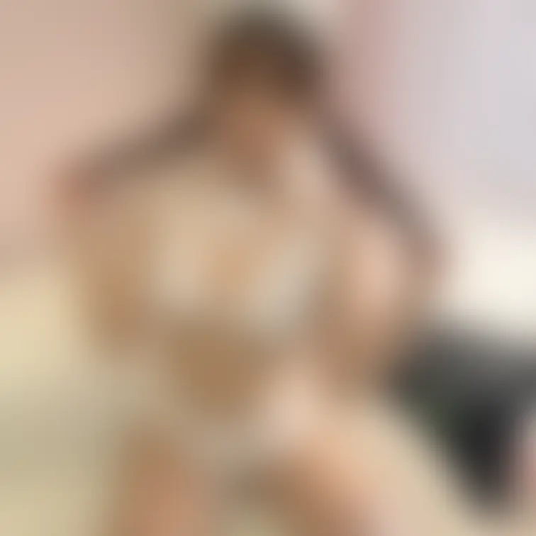 あむの秘蔵えちえち写真集💕
会員の人だけにプレゼントするえちえち写真だよ✨
白バニーなら遠くの配達も跳んで行けちゃう