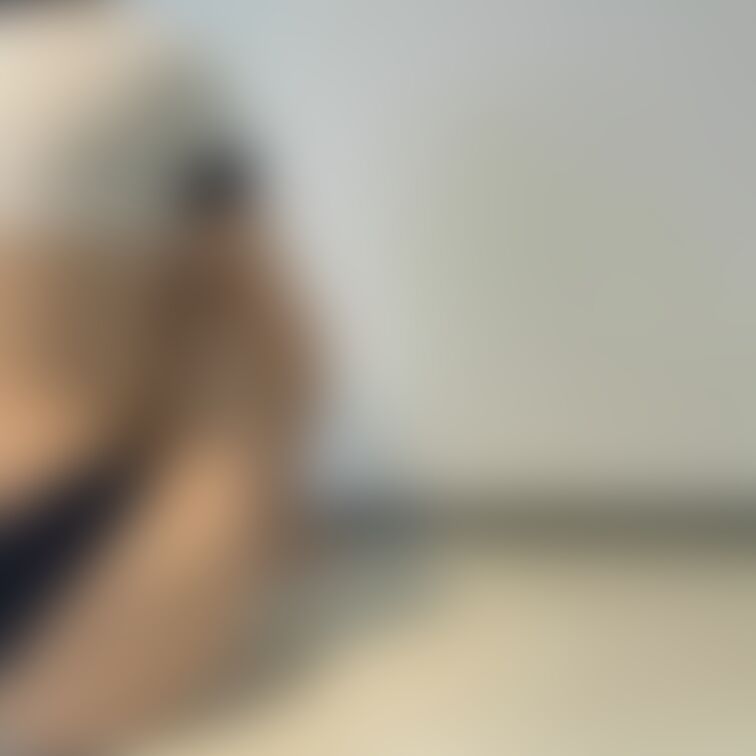 体操服は好きですか?【マイクロ体操服写真集】全3部作。抜けること間違い無いでしょう!だんだん卑猥になって行く妻をご覧くだ