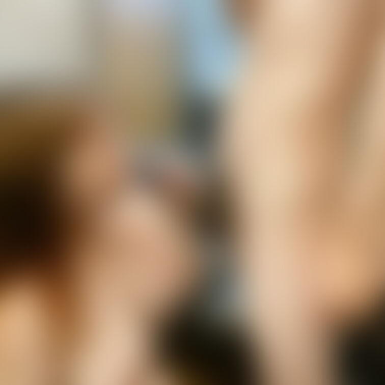 男性のを握るとそれだけで濡れてしまいます。一生懸命に舐めれば大きくなってくれて、私の中に入ってくるのを想像してしまうから
