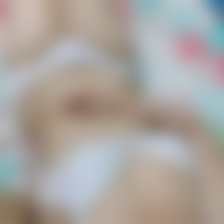 下着写真は誰にでも喜んでもらえるって聞いたんですけど本当ですか?🎀
ベッドに寝っ転がって撮ってみました📸
おっぱ