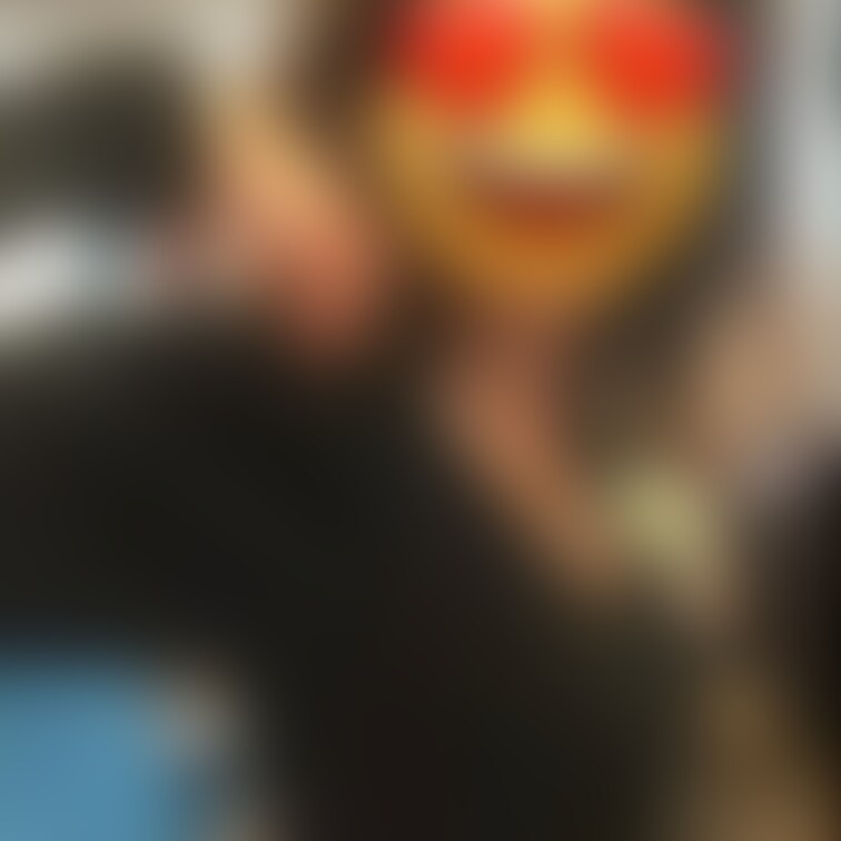 ママとデート💕
おっぱい見えちゃうよ？🫣
