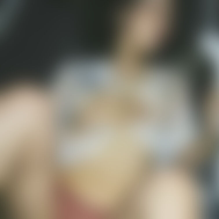 ちょっと見えちゃってるけど・・・照