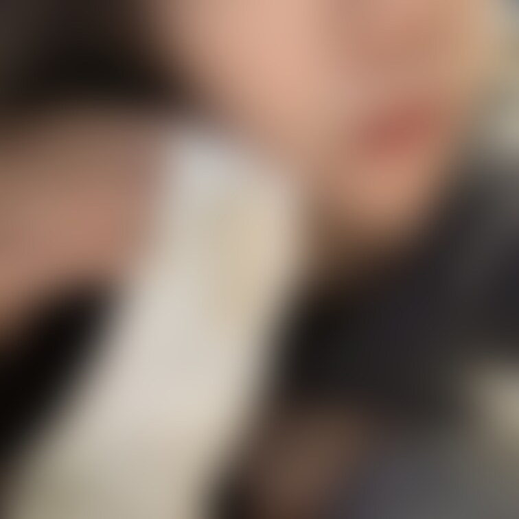 1日お世話パンティを咥えてますややモザ(♡)
顔の下半身🤭