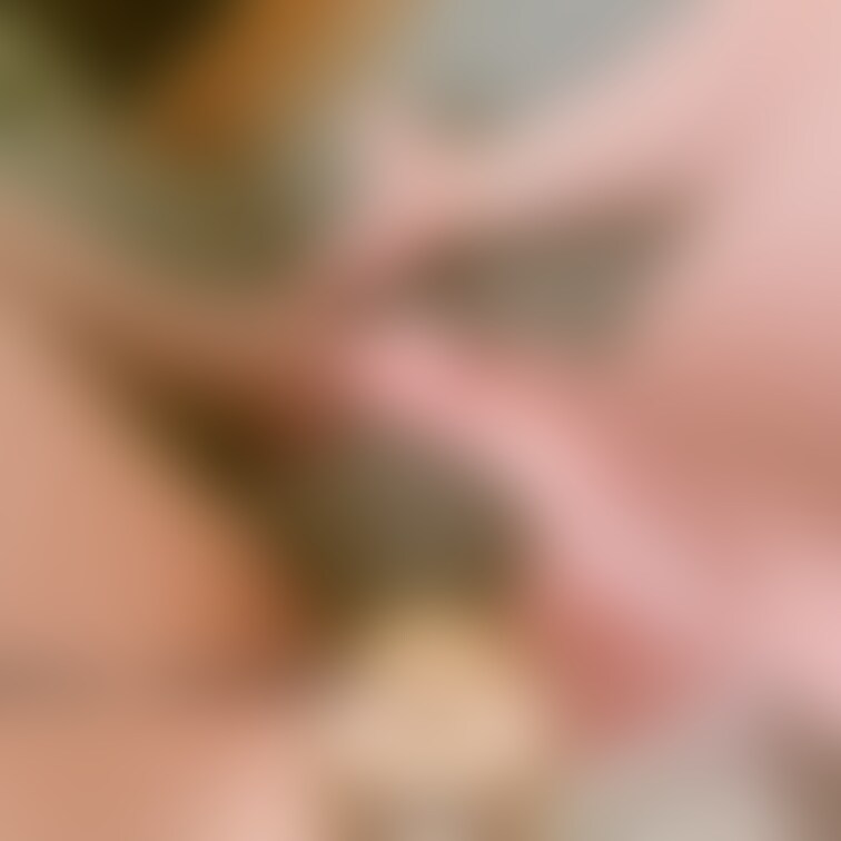 彼氏が寝ちゃったから1人でオナニー🤭
実はこれ、隣に彼氏いたの🙈💦
動画も撮ったから編集してあとで載せちゃう😍
