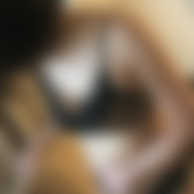 今日も、、、
朝から、、エッチな気分。。。
ヒョウ柄ランジェリーのせいかなぁ。。