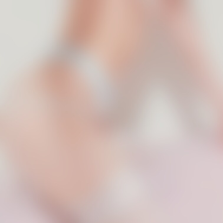 最後の写真はエッチ後の力尽きた姿