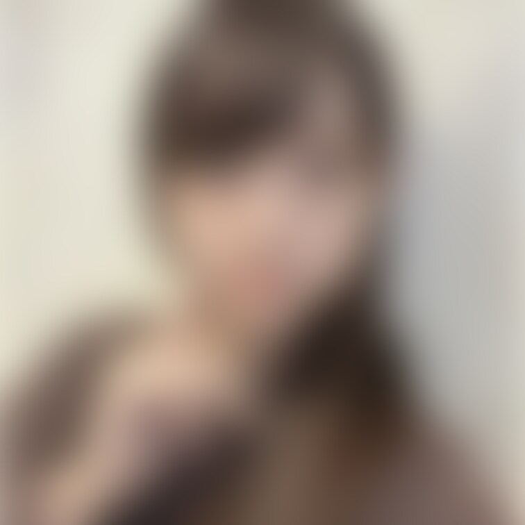 こんばんはー！

久々のお顔自撮りと今日の服と、
ぱんつです…(⊃ω⊂)//
可愛い下着新しく買いたいな〜☺️