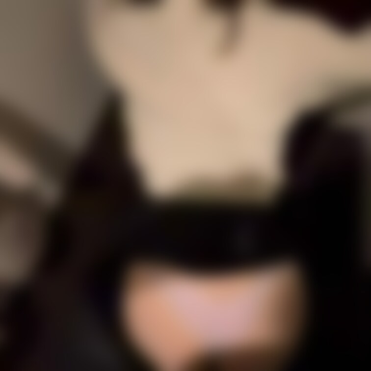 奥までガンガン突いてほしいのに…
焦らされて、おかしくなっちゃう…