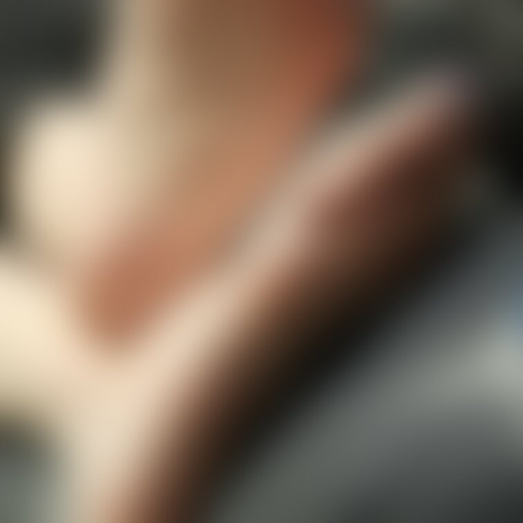 ギャルママ系デリヘル嬢32歳の足裏 第1弾です。大きめのタトゥーとか入ってて個人的には苦手だったんだけど、足裏は撮影させ