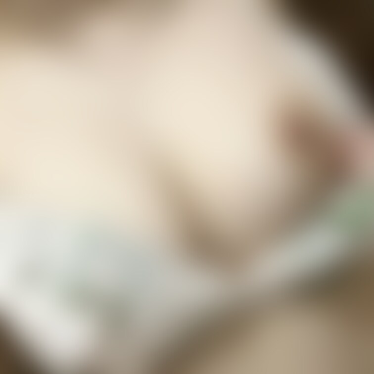ロ〇リ巨乳のおっぱいどうぞ😇