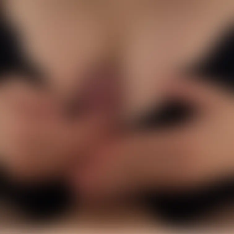 パイ◯リ練習中😘