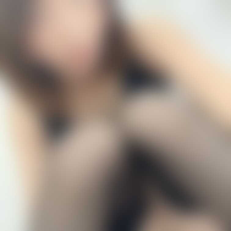 ねぇねぇこっちきて💗
お休みでしょ？きょうは何する？💕
おでかけもいいし、お家でのんびりもいいよね🥰
悩む〜！！！