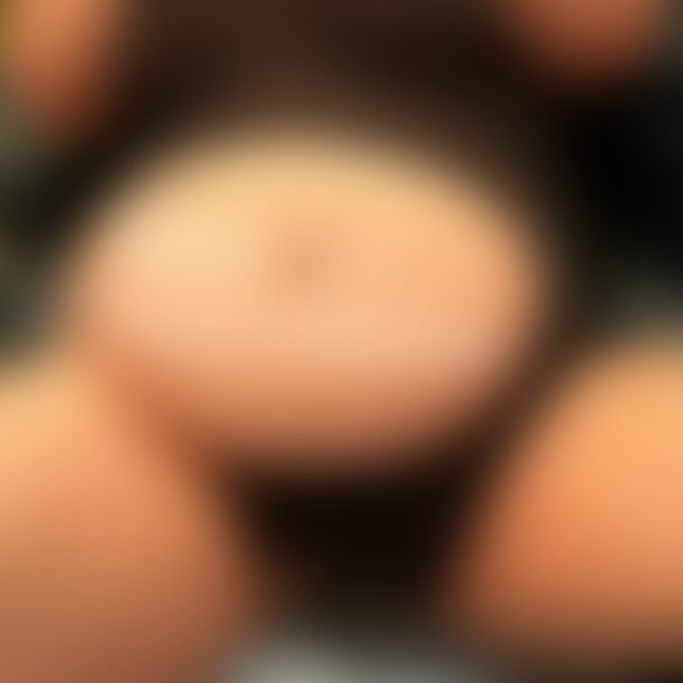 巨乳見て、今日も頑張ろう!!
Get energy from my big boobs!!